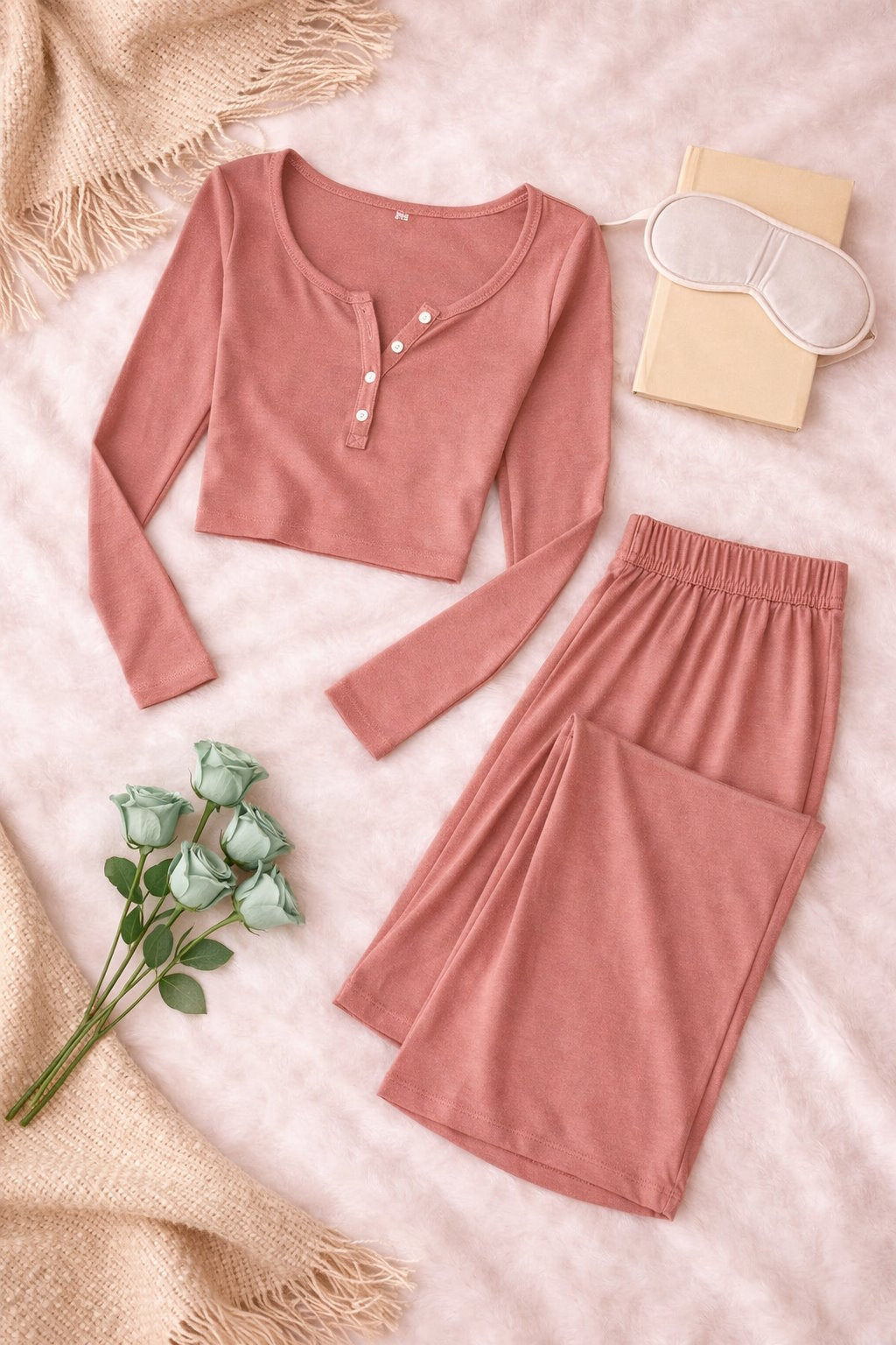 Pyjama doux et élégant – Top Henley & Pantalon