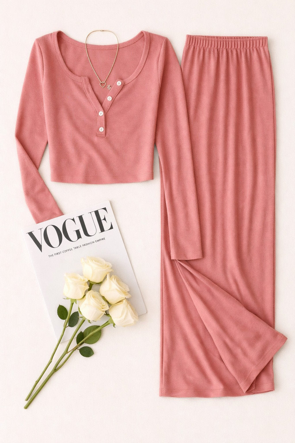 Pyjama doux et élégant – Top Henley & Pantalon