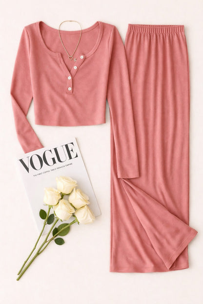 Pyjama doux et élégant – Top Henley & Pantalon