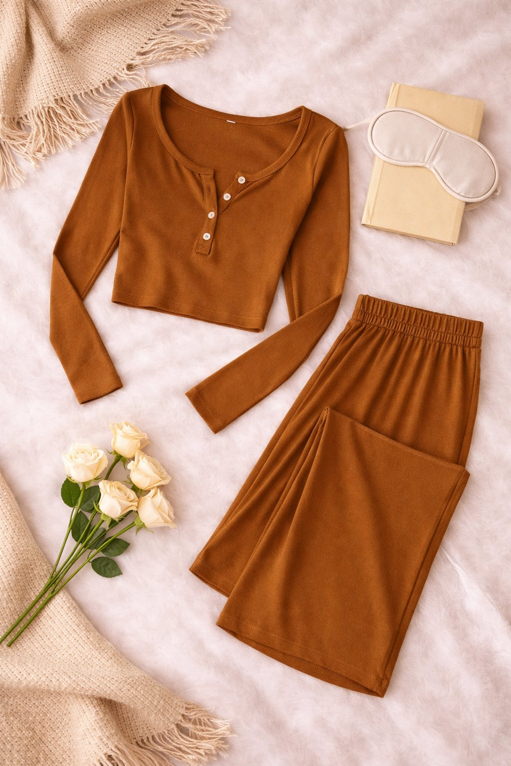 Pyjama doux et élégant – Top Henley & Pantalon