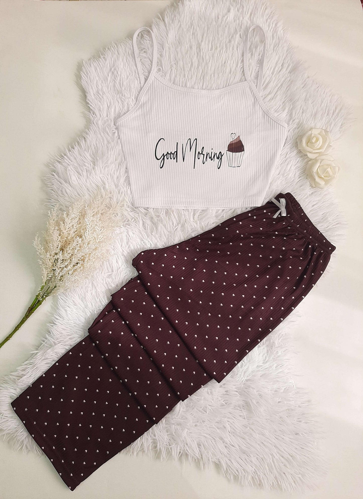 Conjunto de Pijama com Impressão de Corações, com Top de Camisola e Calças Longas