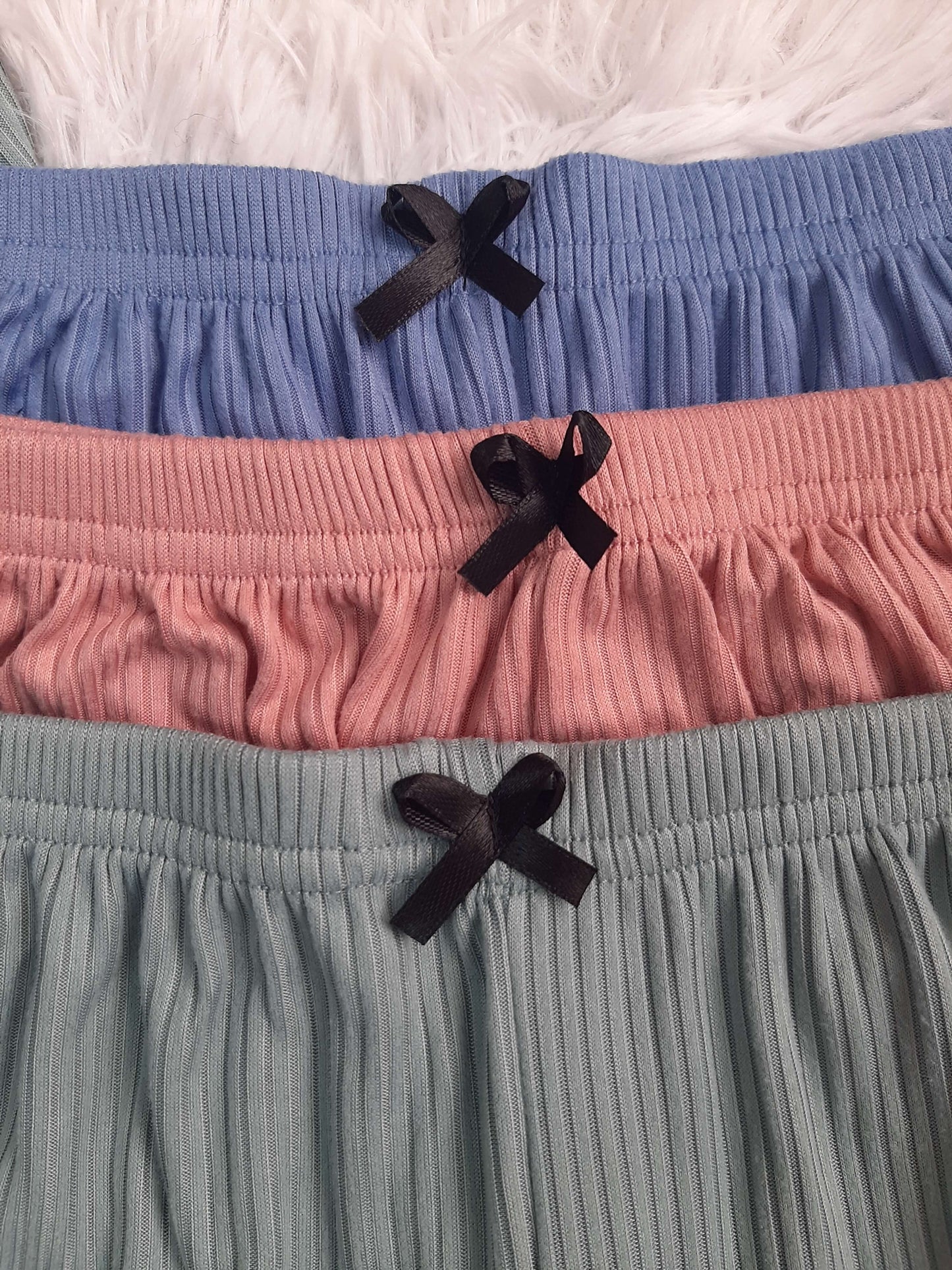 Pack de 3 Conjuntos de Pijamas para Mujer - Short y Top, Comodidad y Estilo